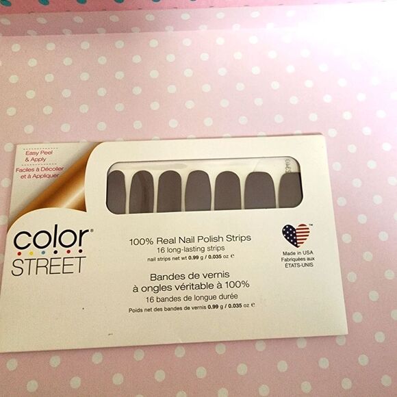 Color Street Nails - Picture 1 of 3